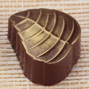 Форма для конфет "Листик" 37*31 см. h=16 мм. (21 шт.)