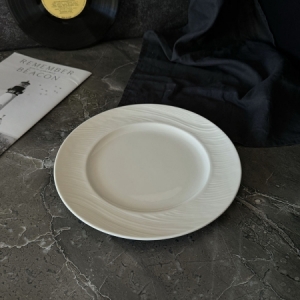 Тарелка 17,5 см. белая FLOW /24/