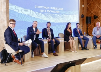 Мастера гостеприимства обсудили с коллегами развитие этнотуризма в России в рамках ВЭФ